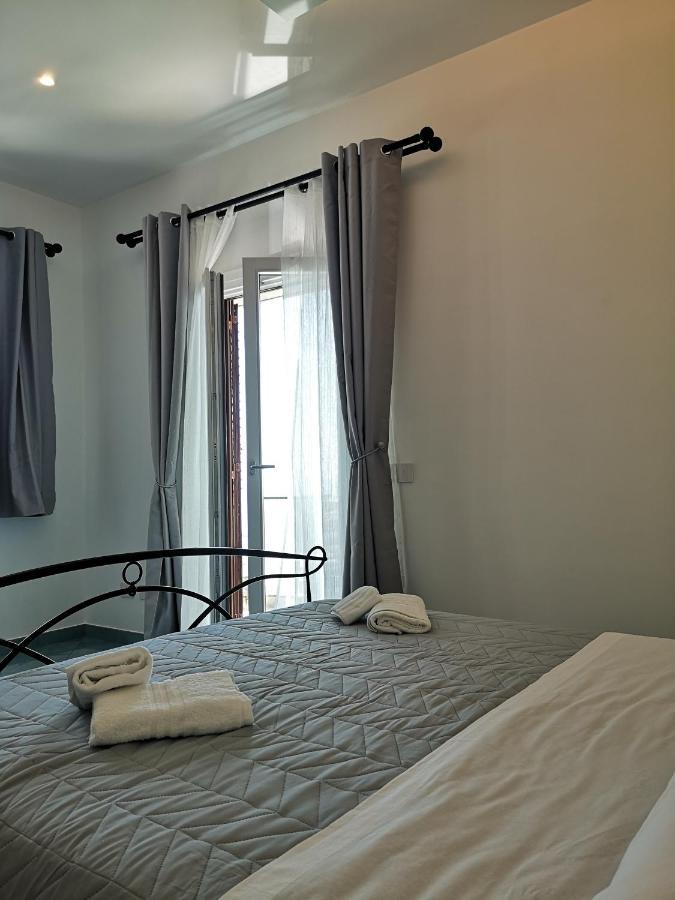 Villa Furoris Apartment ฟูโรเร ภายนอก รูปภาพ