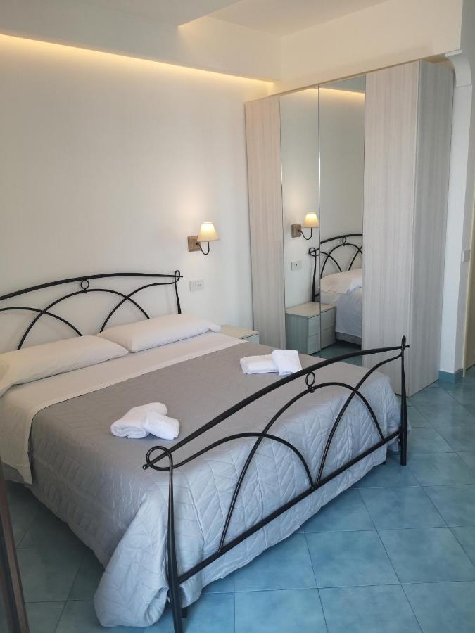 Villa Furoris Apartment ฟูโรเร ภายนอก รูปภาพ